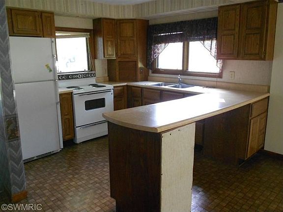 4th image of 530 N Nursery St