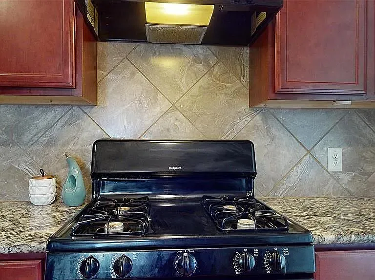 3202 Cabin Wood Way — Photo 6