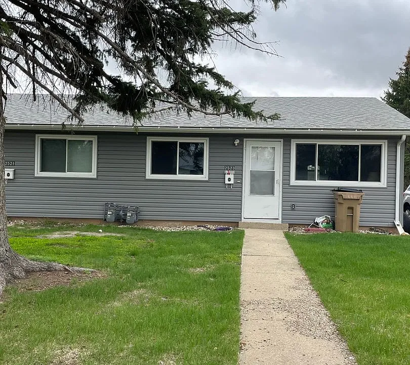 2521-2527 2nd Ave SW