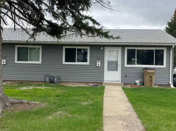 2521-2527 2nd Ave SW, 2521-2527 2nd Ave SW #2523, Minot, ND 58701