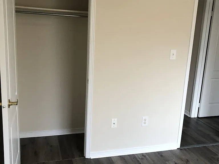27 Nassau St #2 — Photo 11