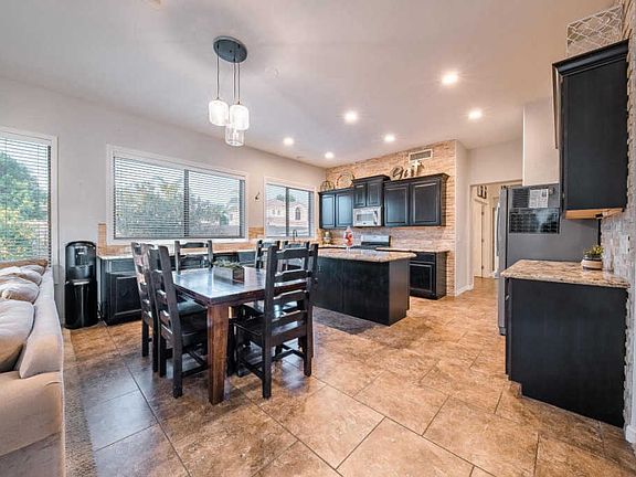 3rd image of 1272 N Tucana Ct