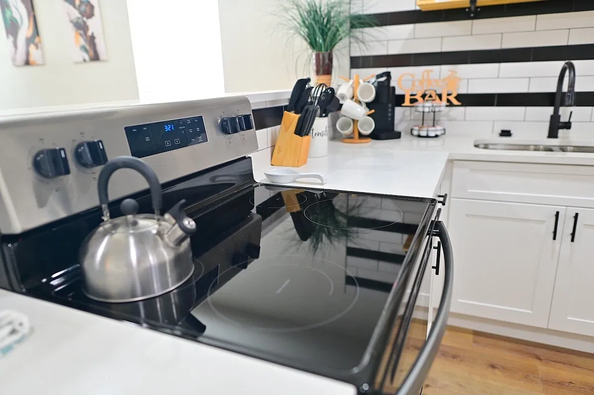 3 bed, $3,500 — Photo 4