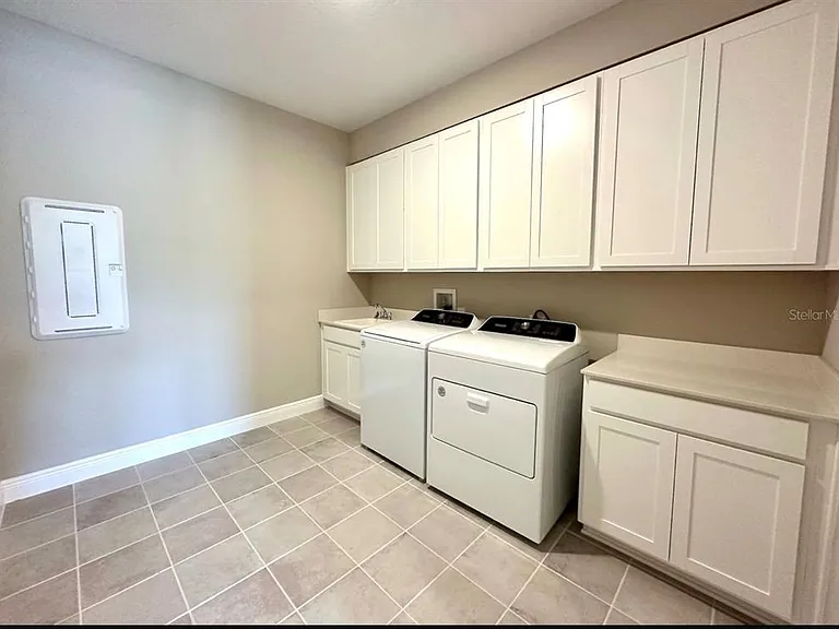 2122 Divot Dr — Photo 6