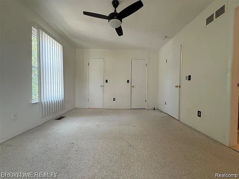 36511 Park Place Dr — Photo 9