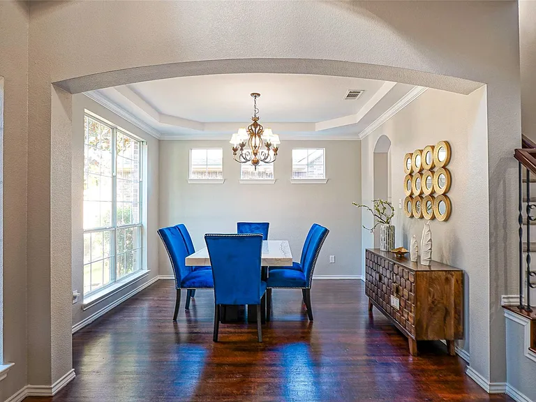 2137 Goliad Cir — Photo 3