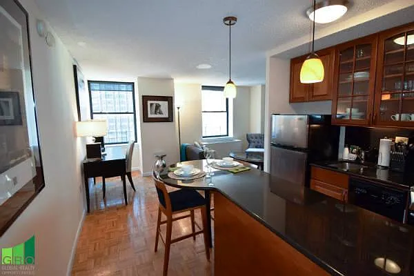 Rented by Global Realty Opportunities | media 35