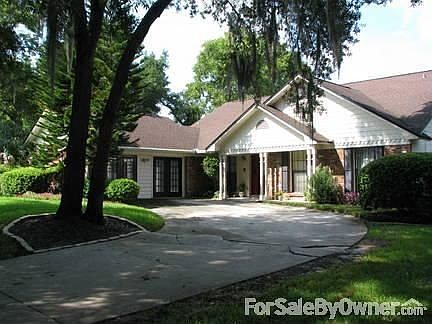 1st image of 297 Ringwood Dr