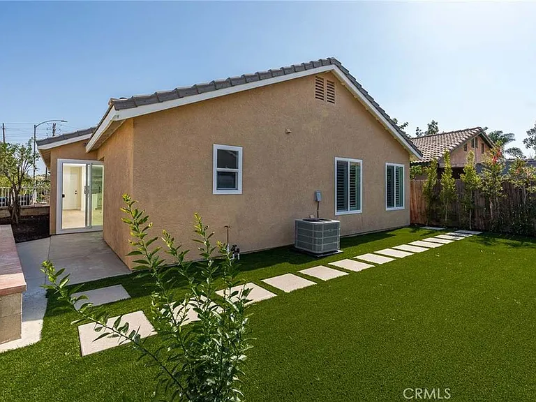 1147 Bronze Star Dr — Photo 4