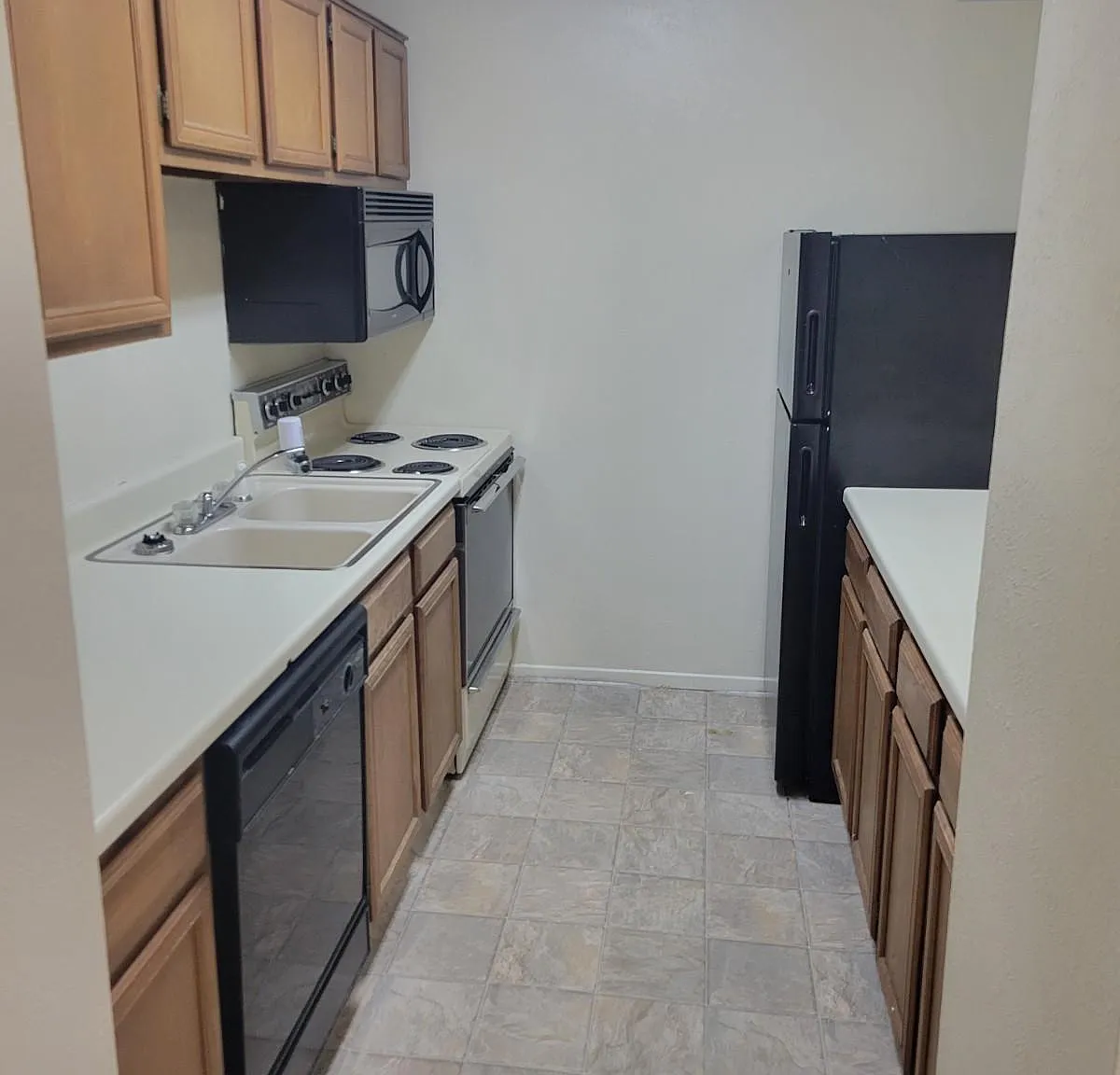 1 bed, 581 sqft, $850 — Photo 2