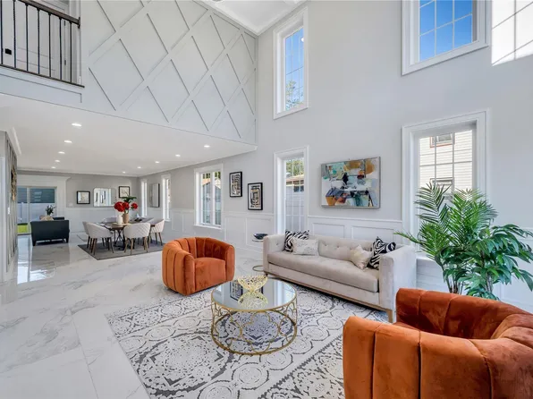 38 Harding Avenue, Hicksville, NY 11801