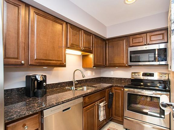 3rd image of 29 Brainerd Rd APT 304