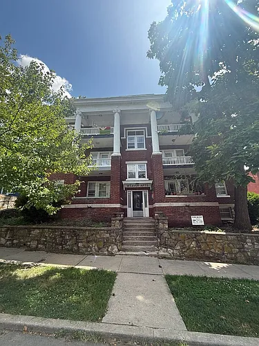 105-107 E 41st St Photo 1