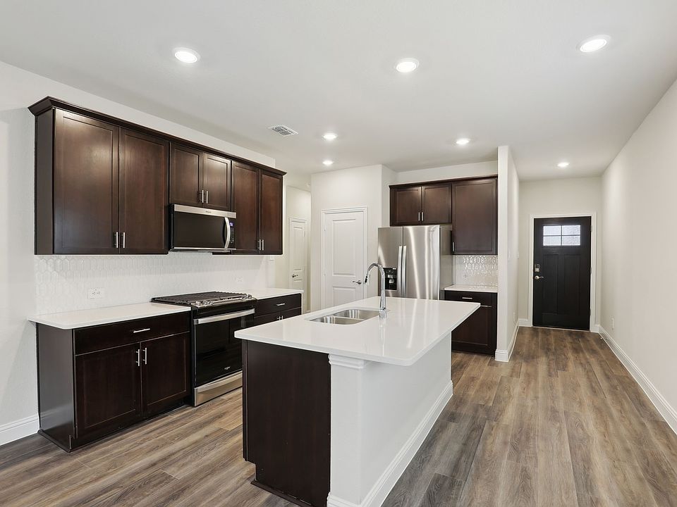 1st image of 519 Ezra Ln