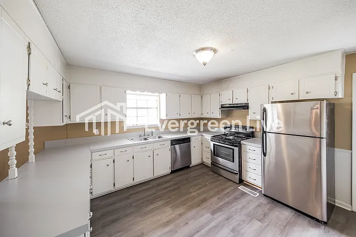 3 bed, 2.0 bath, 1603 sqft, $1,395 — Photo 3