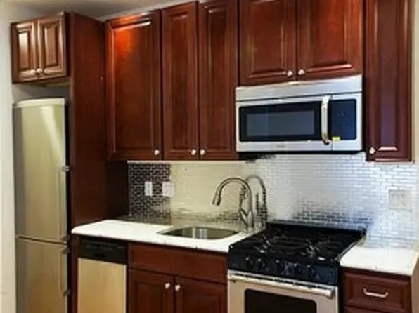 749 9th Avenue image 1 of 5