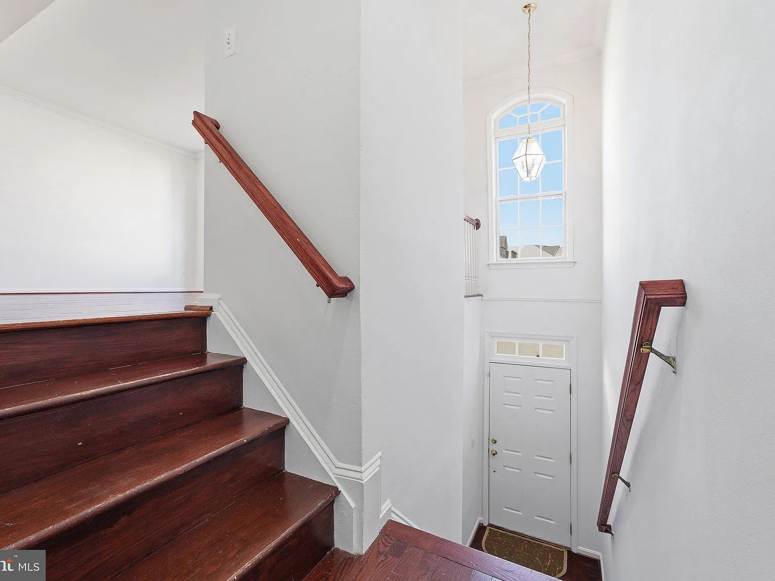 4 bed, 3.5 bath, 2826 sqft, $3,100 — Photo 2