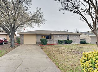 816 Meadowdale Dr, Royse City, TX 75189