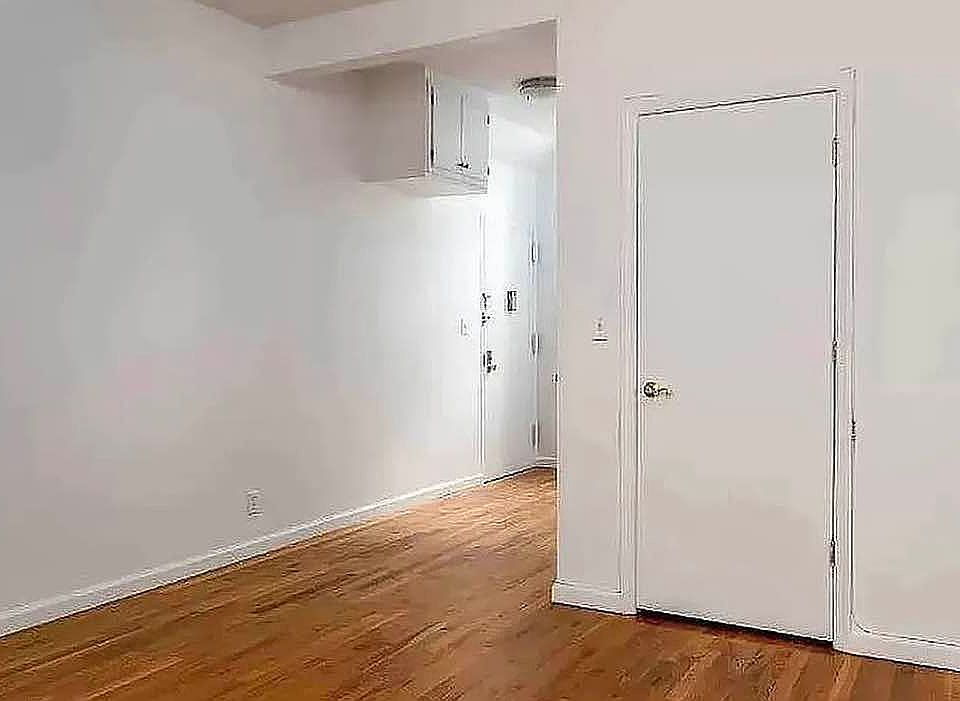 2nd image of 4 Bleecker St #334