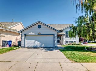 21 W Strathmore Lakes Way, Strathmore, AB T1P1L7