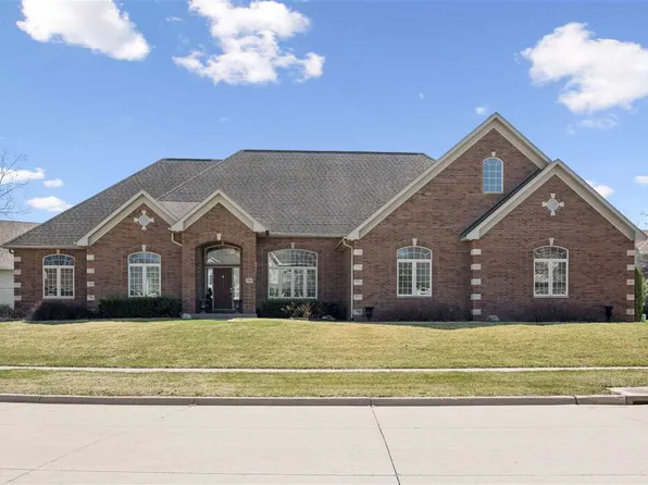 705 Willow Ct, Solon, IA 52333