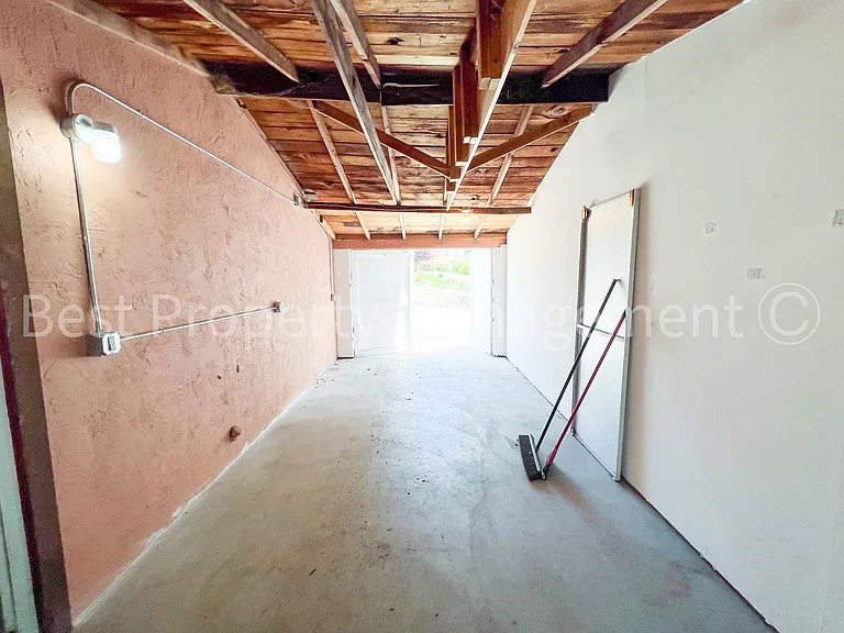 4906 Jensen Rd — Photo 22