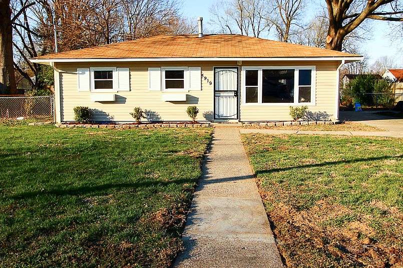 1st image of 5919 Count Turf Dr