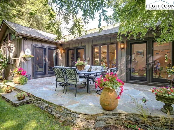 410 New River Lake Drive, Blowing Rock, NC 28605