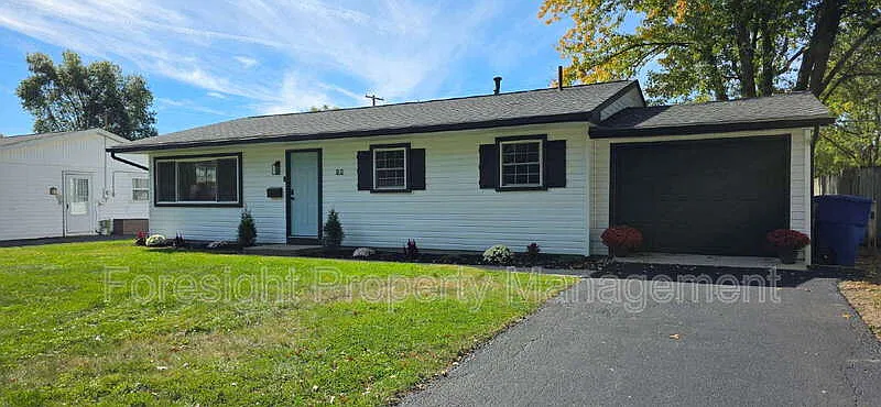 3 bed, 1.0 bath, 960 sqft, $1,795 — Photo 2