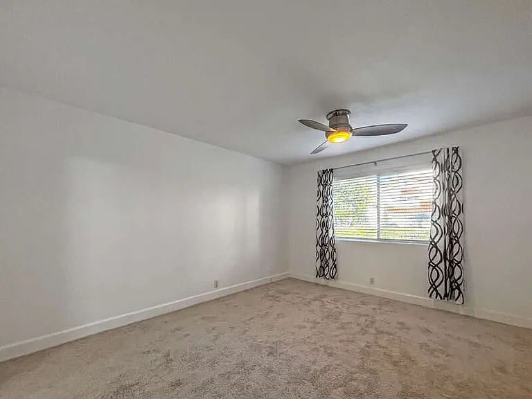 7422 Seastar Dr #4 — Photo 8