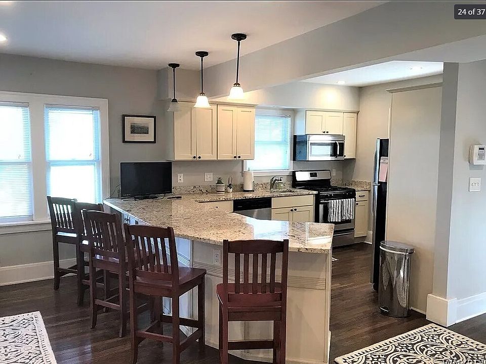 Huge Eat In Kitchen