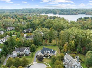 6 Greystone Cir, Newtown Square, PA 19073