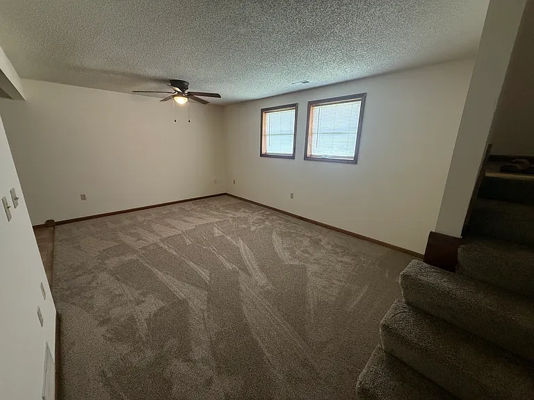 2 bed, 1.5 bath, $850 — Photo 8