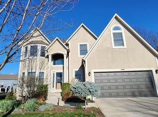 8623 Haven St, Lenexa, KS 66219