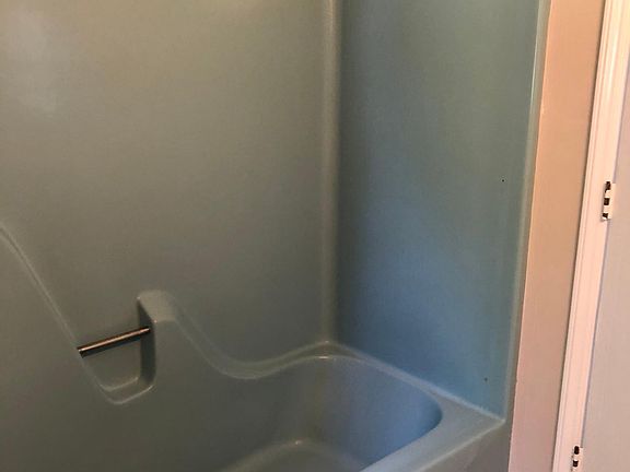 Matt bath w/ double sink