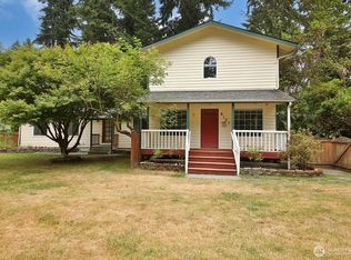 6127 Heather Dr, Clinton, WA 98236