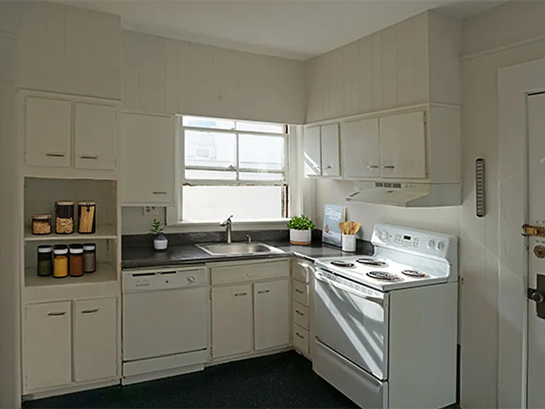 1800 Massachusetts Ave #23 — Photo 1