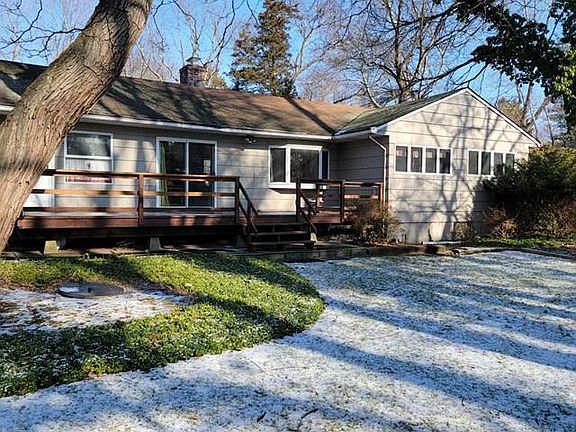 4th image of 39 Sherwood Dr