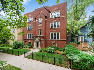 6714 N Glenwood Ave #P-2, Chicago, IL 60626