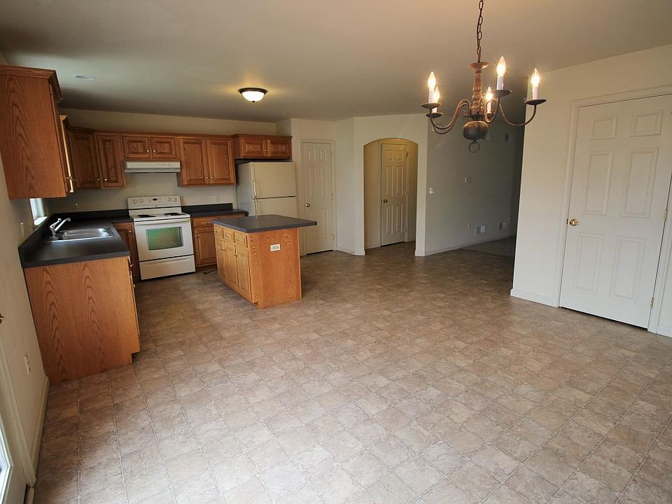 624 Sunflower St New Holland, PA, 17557 Apartments for Rent Zillow