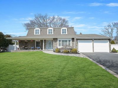 21 Faculty Lane, Farmingville, NY, 11738