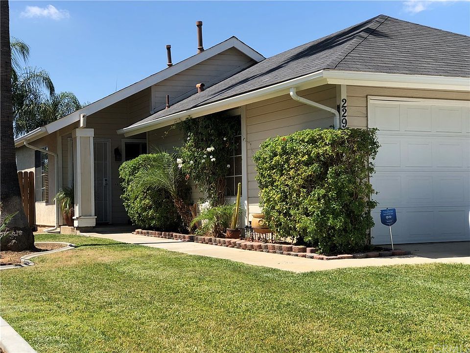 1st image of 22915 Chambray Dr