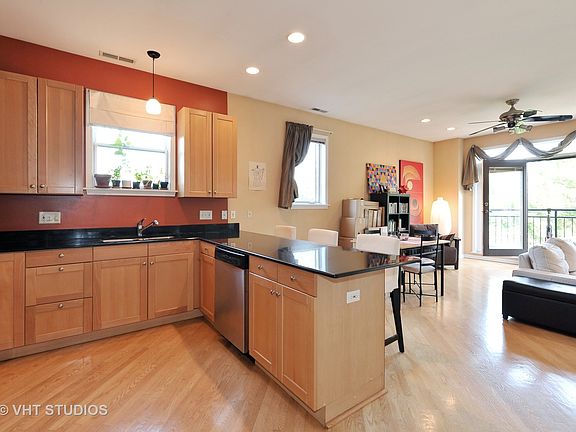 5th image of 2659 W Walton St #3W