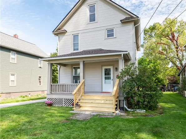 970 N Market St, East Palestine, OH 44413