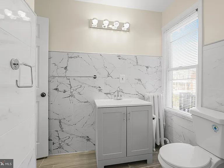 2321 N Tatnall St — Photo 17