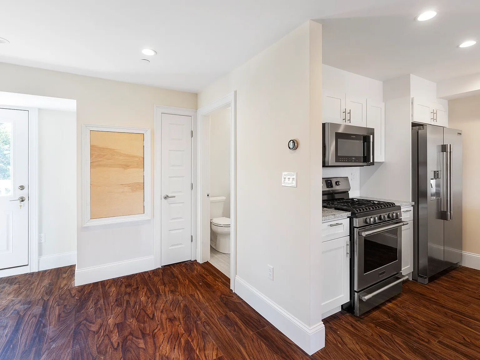 4 bed, 9999 sqft, $7,200 — Photo 4