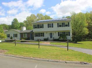 38 David Dr, Poughkeepsie, NY 12601