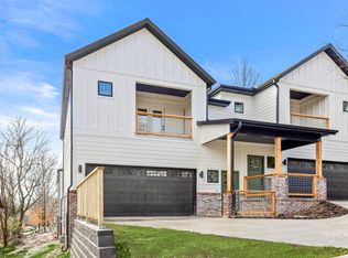215 E Center St, Fayetteville, AR 72701