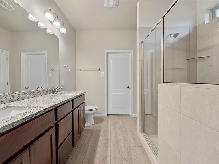 7445 Garden Glen Dr — Photo 20