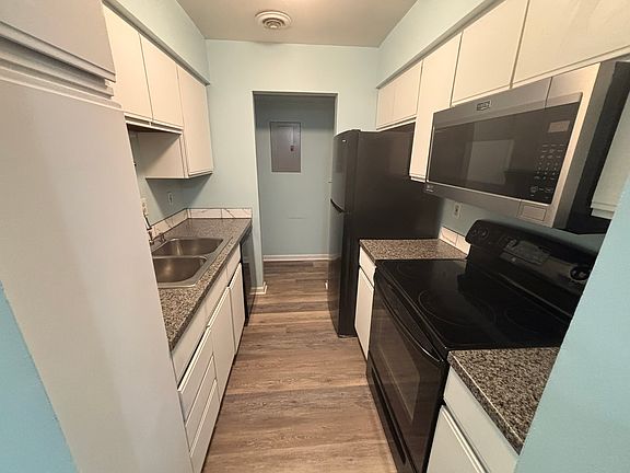 Fully functional with updated appliances.
